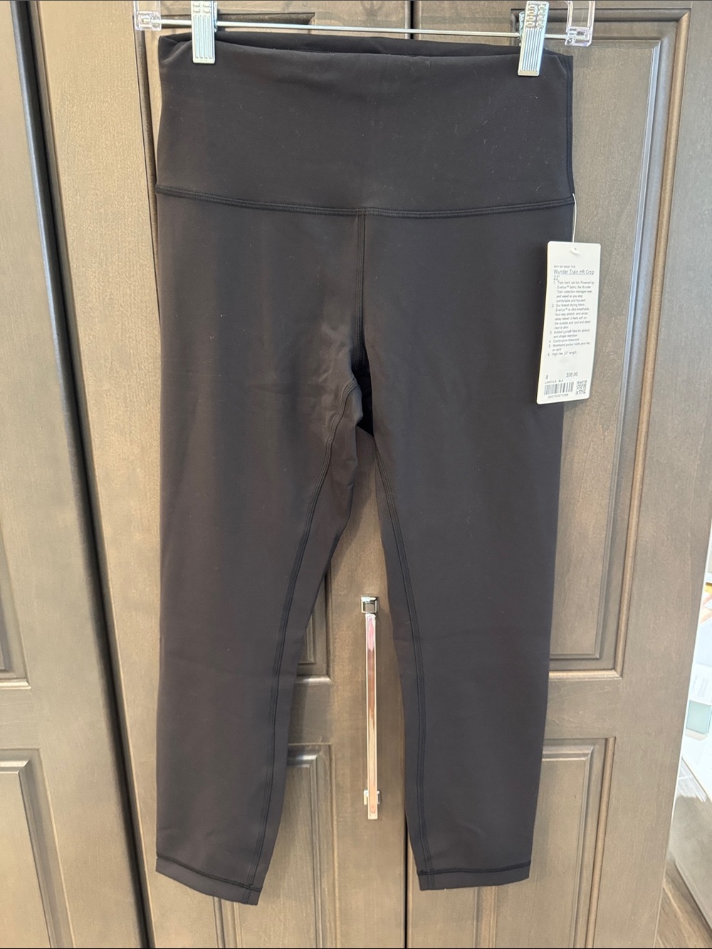 NWT Lululemon Women’s Size 8 Black Wunder Train HR Crop 23”